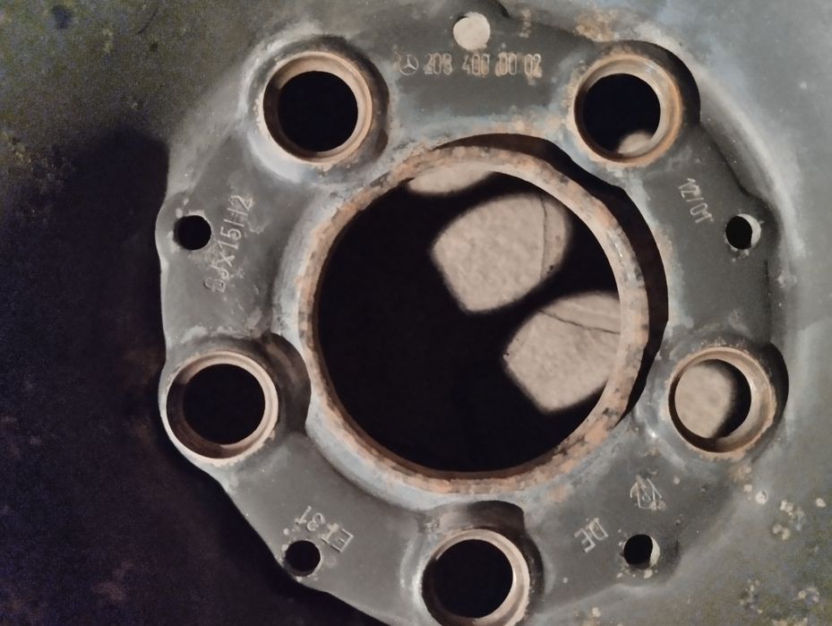 Продам диски Ауди 100 Фольксваген мэрс