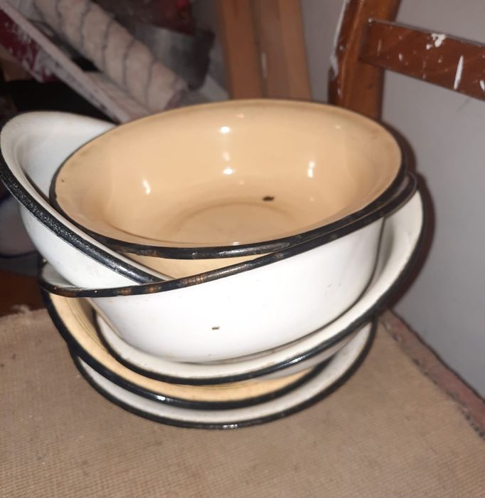 Много посуды отдам даром. СССР.