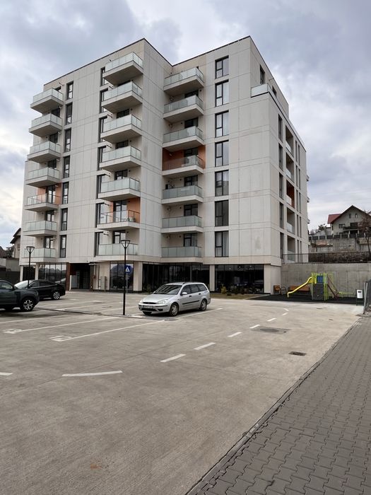 Apartament cu doua camere de inchiriat