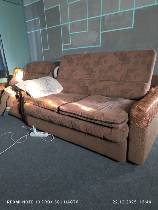 Диван и два кресла