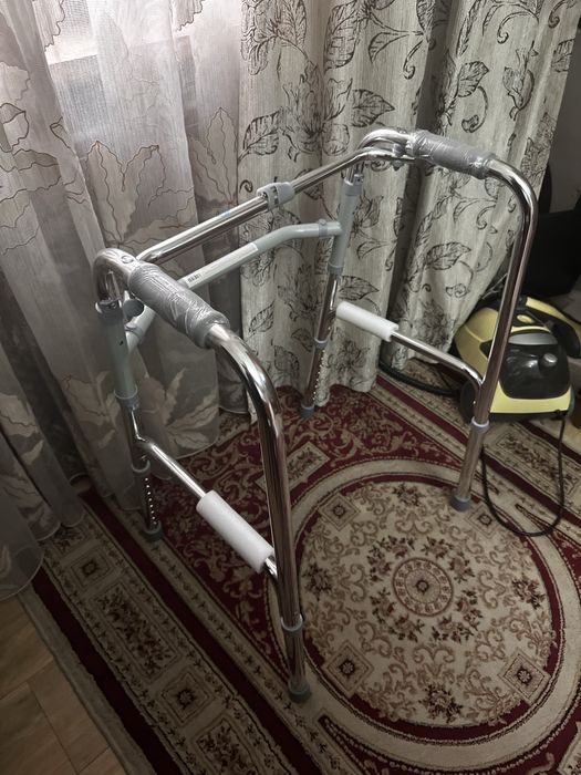 Отдам ходунки до 120 кг