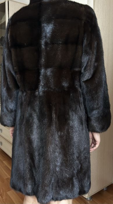 Продаю шубу норковую
