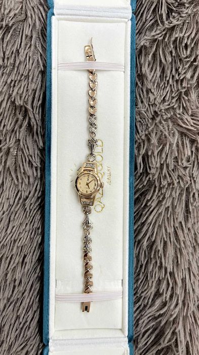 Бриллиантовые  золотые часы