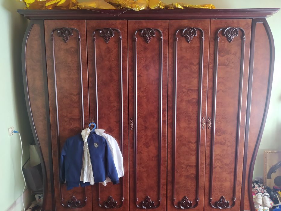 Huvaydo mebel spalniy komplekt 4 mln.stenka 1.800.