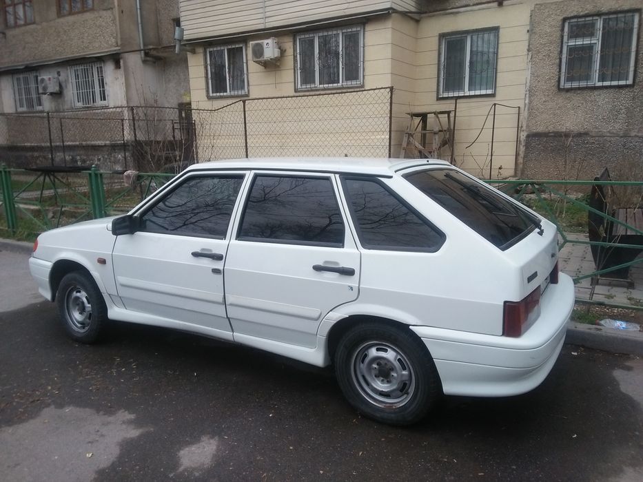 Автомобиль ваз 2114