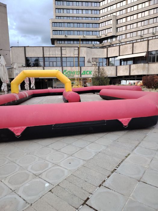 Атракцион надуваема писта ограждение