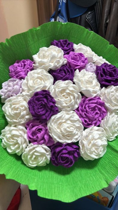 Лалета ,зюмбюли, рози и маргарити от креп хартия