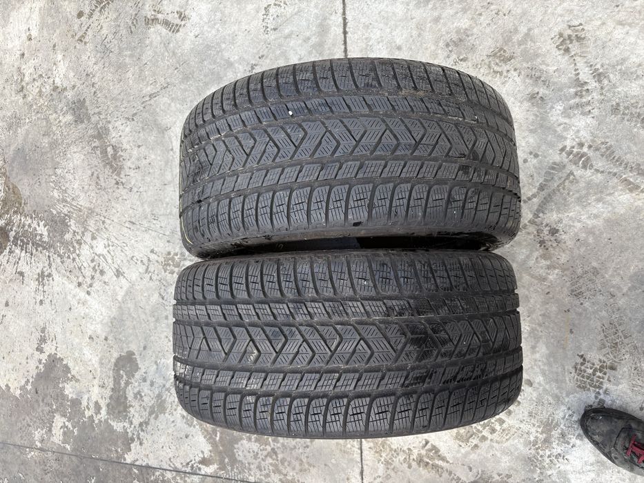 295 40 R20 Pirelli