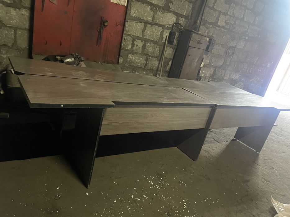 Продам столы для совещания