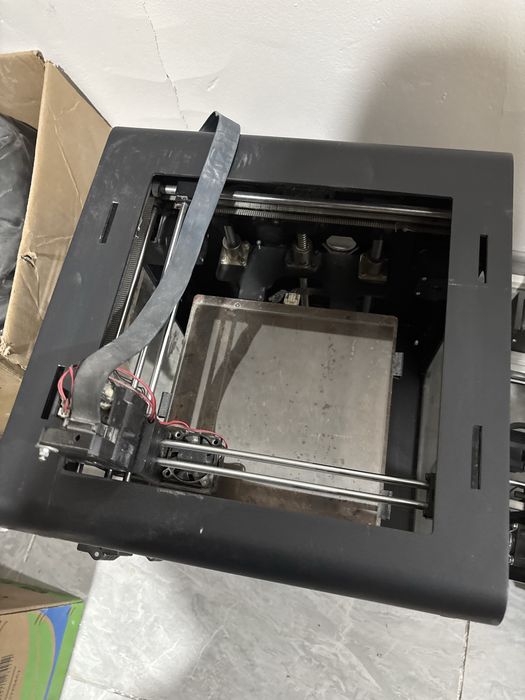 3д принтеры, печатающие из пластика.