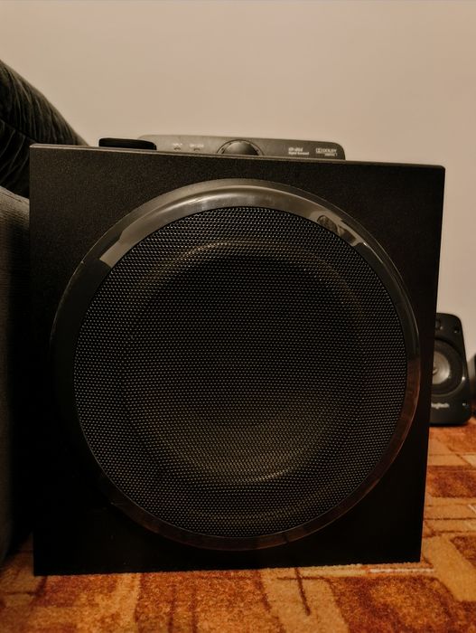Sistem audio Logitech Z906