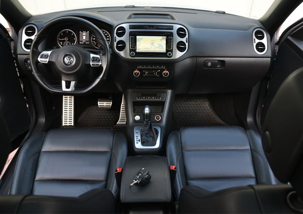 VW Tiguan R-Line 2.0 tdi 177cp Automat4*4/ Webasto/5 Butoane/Panoramic
