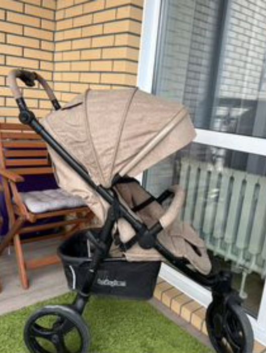 Коляска прогулочная