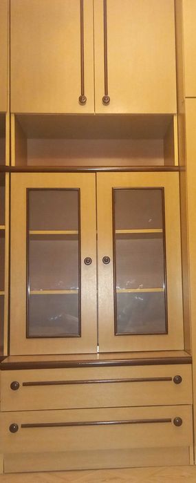 Модулна Секция с витрина