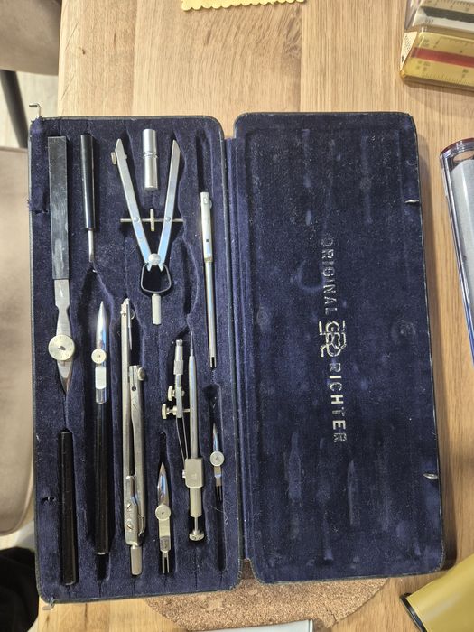 Комплект пергели и писалка за чертане