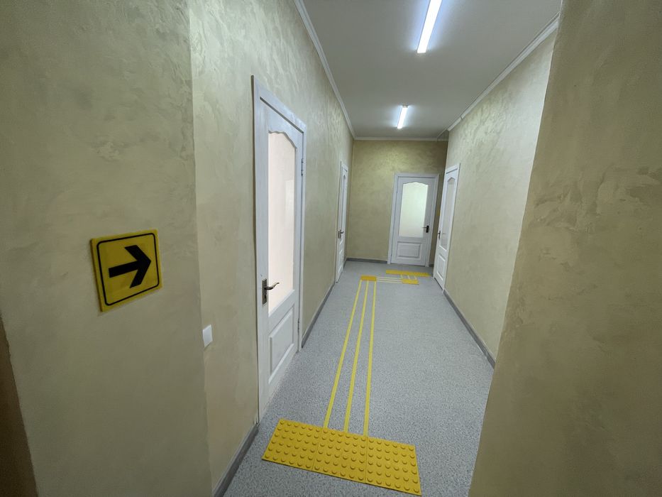 Тактильные плитки, адаптация для инвалидов