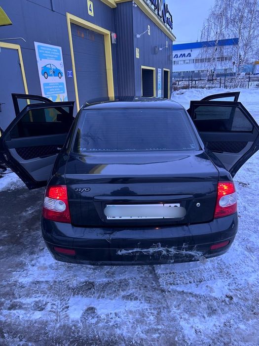 Продам LADA Priora.
