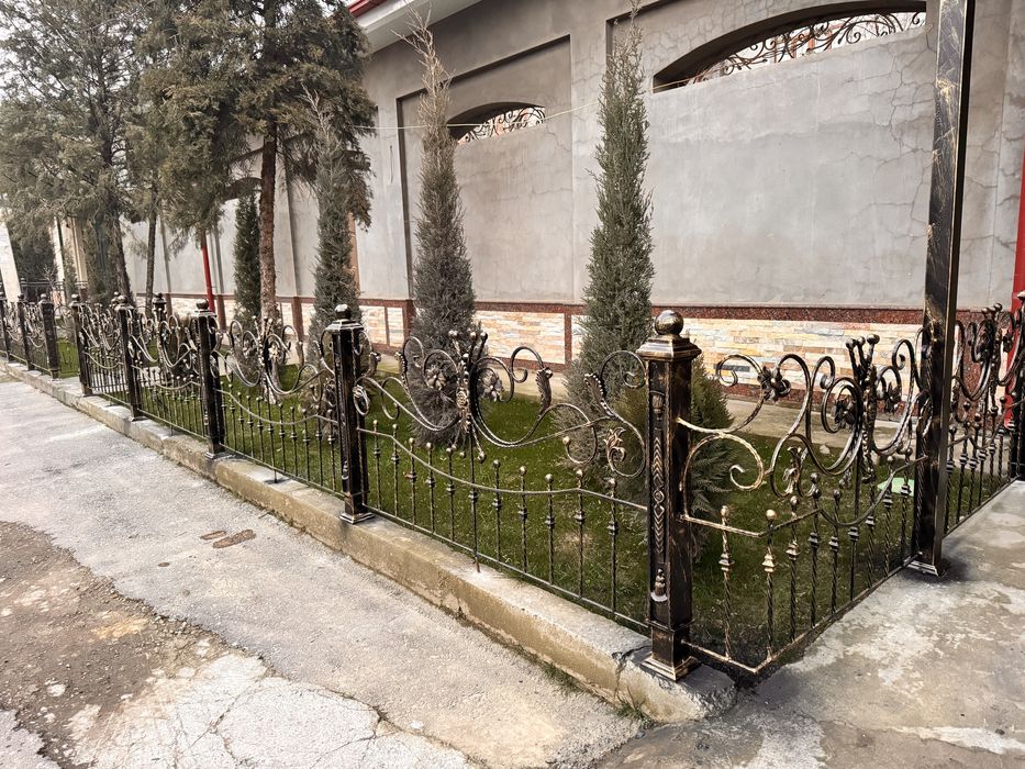 Металическое перила ограждения навес