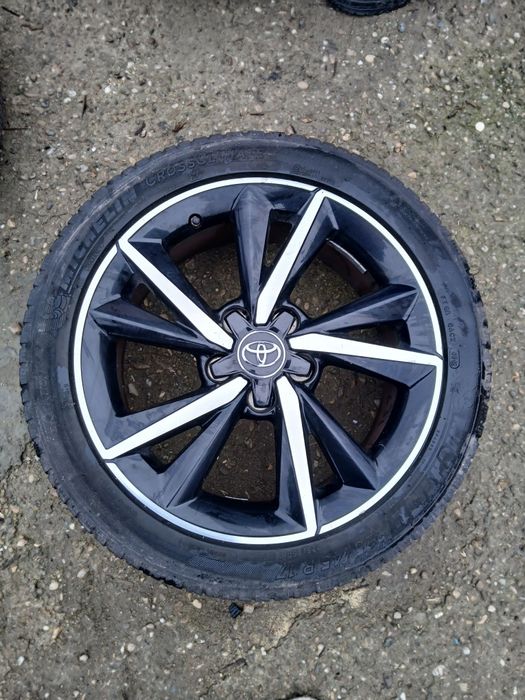 Jante aliaj Toyota Auris Hybrid an 2019 cu senzori de presiune