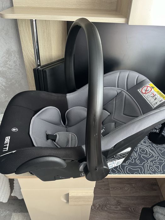 Продам детскую авто люльку