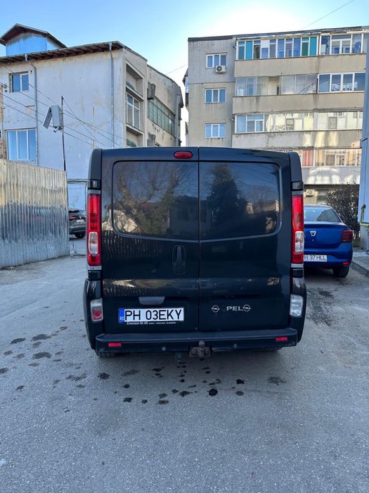 Opel vivaro cu 6 locuri