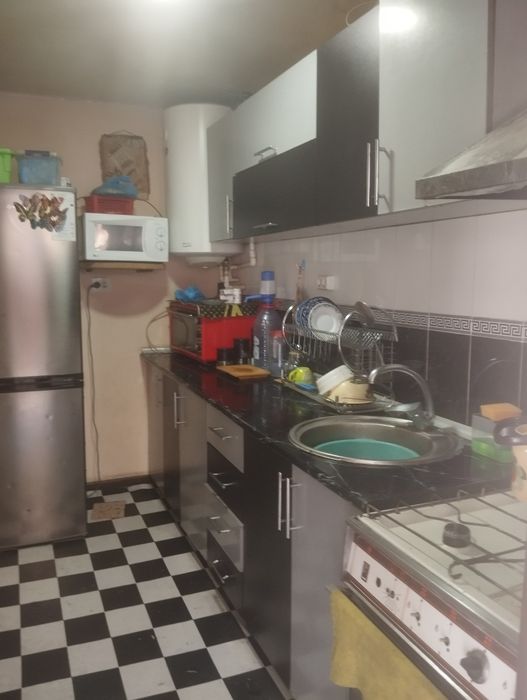 Uy sotiladi Toshkent shahar bektemir tumani honobot mahallada.