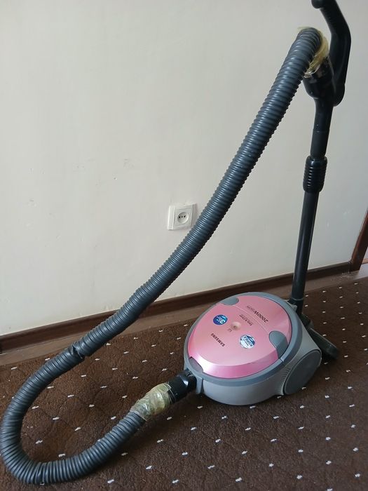 Продаётся пылесосы и стиральная машина