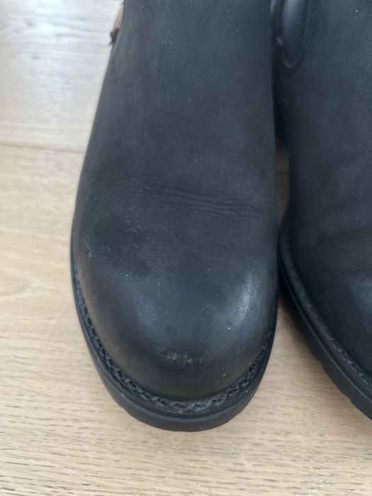 Ghete dama din piele