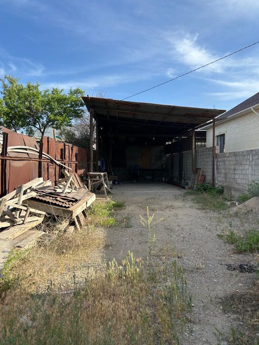 Участок в городе