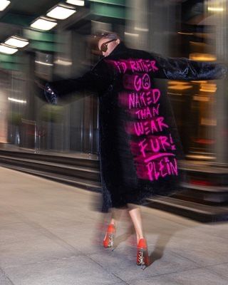 Оригиналнално ново дамско палто Philipp Plein Graffiti с етикети