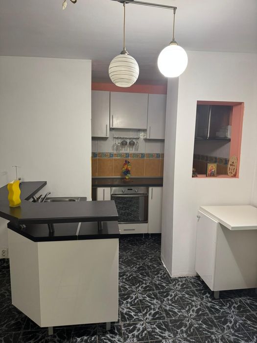 Inchiriez doua camere Decebal
