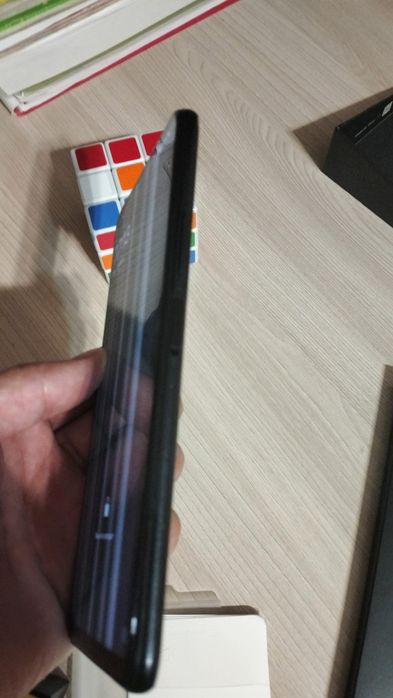 Продам Смартфон Vivo Iqoo U1