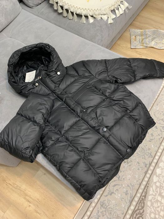 Продам куртку новую