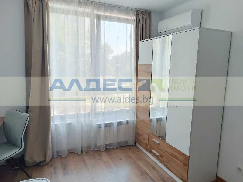 Дава се под наем Четиристаен апартамент в София, Изток - 140 кв.м за 1530 € - Снимка #11