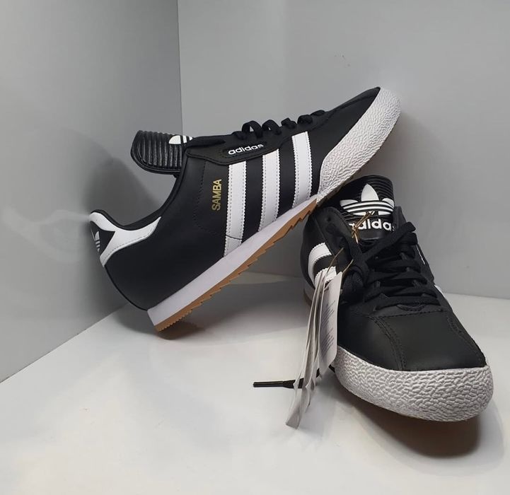 Маратонки Adidas Super Samba

Чисто нови без кутия.

Размер 44 2/3 сте