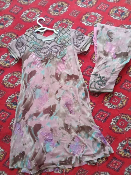 Karina bilan jinsiy aloqani tomosha qiling