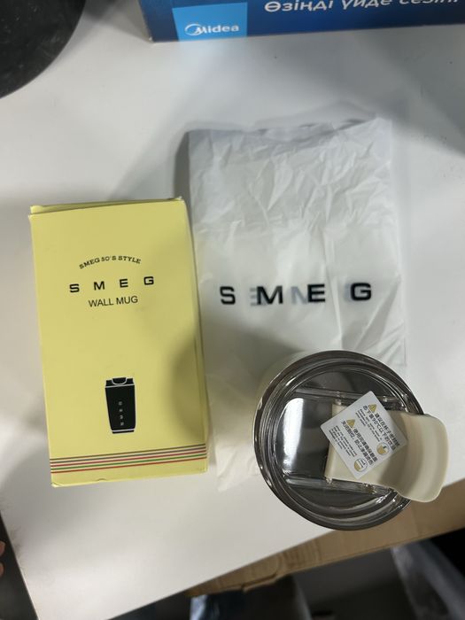 Термокружки Smeg