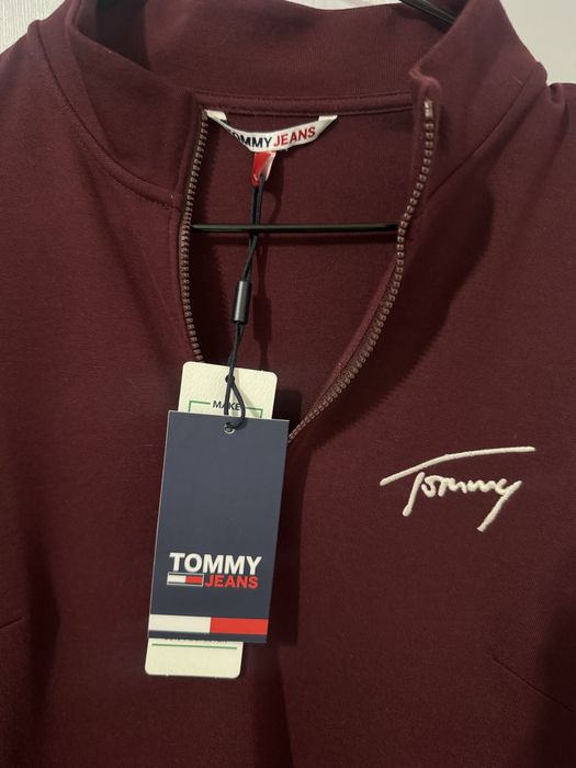 Дамска рокля Tommy  – бордо, с цип, дълъг ръкав