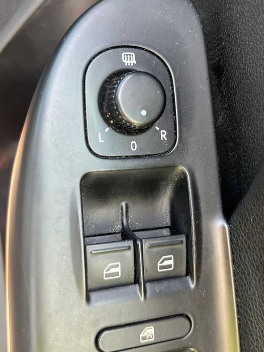 Dezmembrez Passat b6 2.0tdi cod CBAB cutie 6 trepte