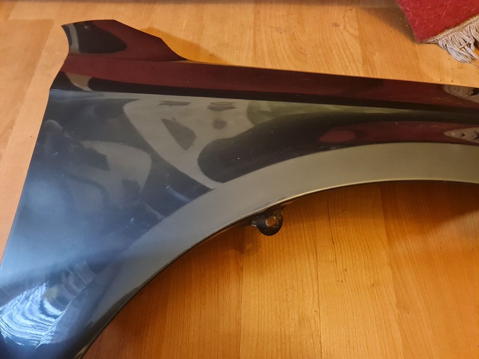 Vand Aripa dreapta originala avariata VW Passat Alltrack Gri Metalizat