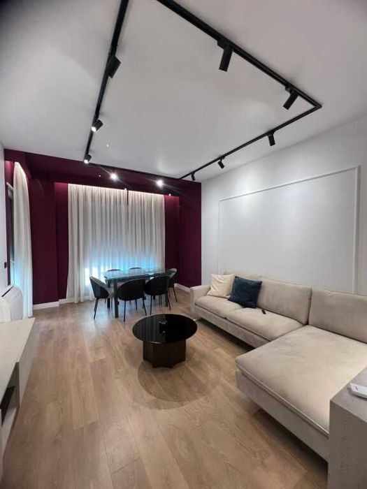 Продава се Тристаен апартамент в София, Манастирски ливади - 106 кв.м за 1491 €/кв.м - Снимка #2