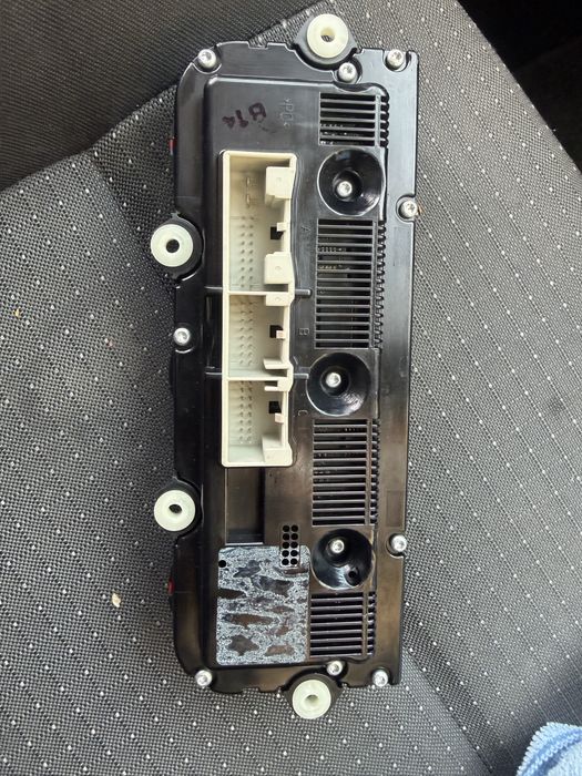 Панел за управление на климатроник