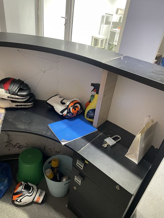 Ресепшен почти новый