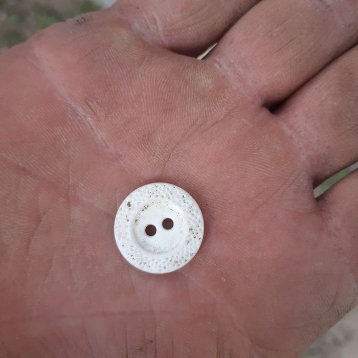 Пуговицы много продам срочно