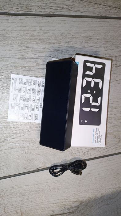 Ceas digital cu usb