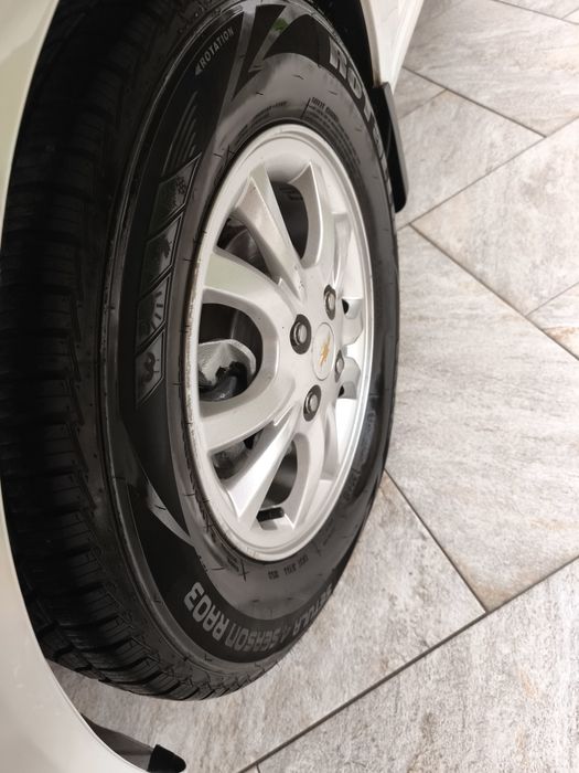 Спарк Автомат 2018 Арендага берилди краскаси петно бор.