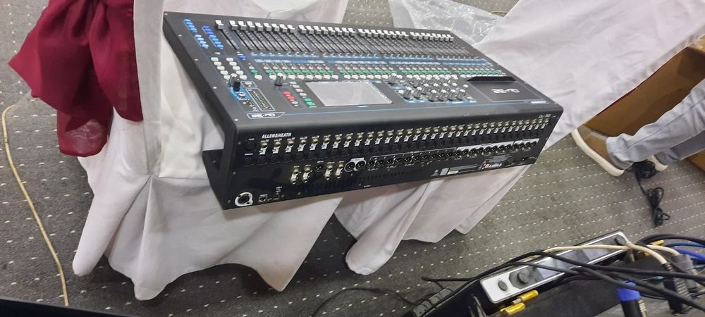 Alleh & heath Qu 32 sifrovoy pult sotiladi.