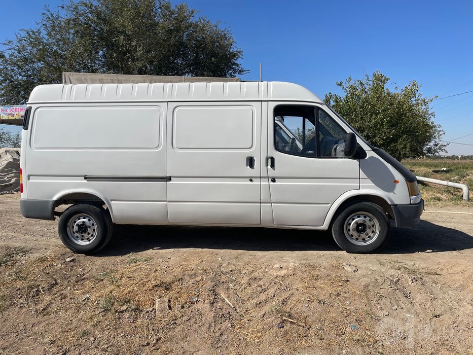 Ford transit sotiladi
