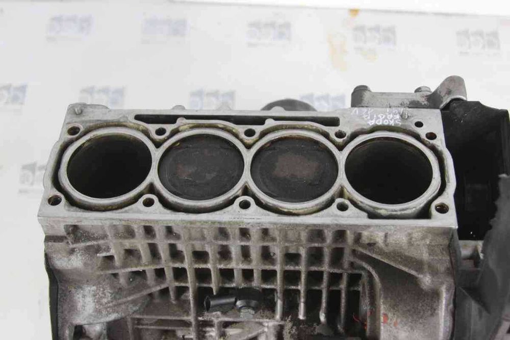 Двигател - долнище за Skoda Fabia I 1.4 16V 75 к.с. AUA (2000-2007)