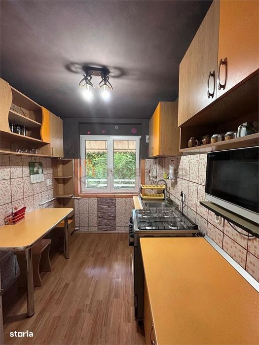 Apartament 3 camere Podu Ros
